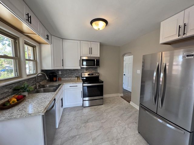 1410 Kremer AVENUE, Racine, WI 53402