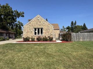 1410 Kremer AVENUE, Racine, WI 53402