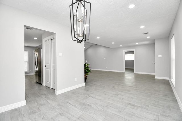 9726 Springmont Drive, Houston, TX 77080