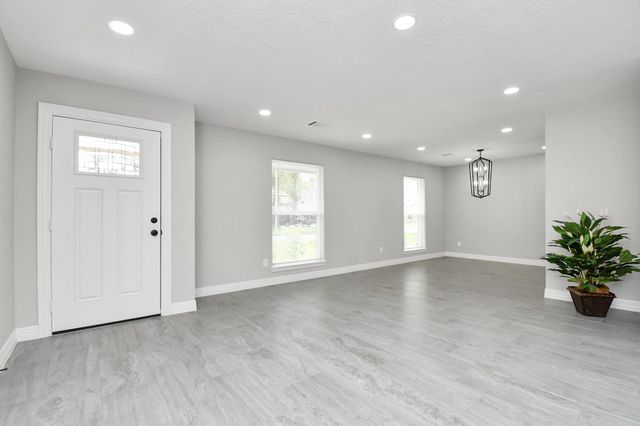 9726 Springmont Drive, Houston, TX 77080