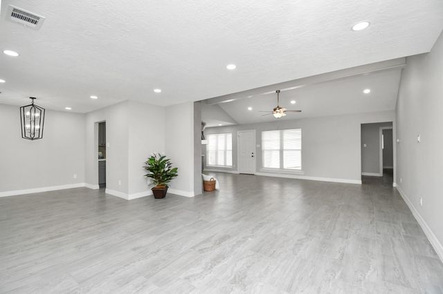 9726 Springmont Drive, Houston, TX 77080