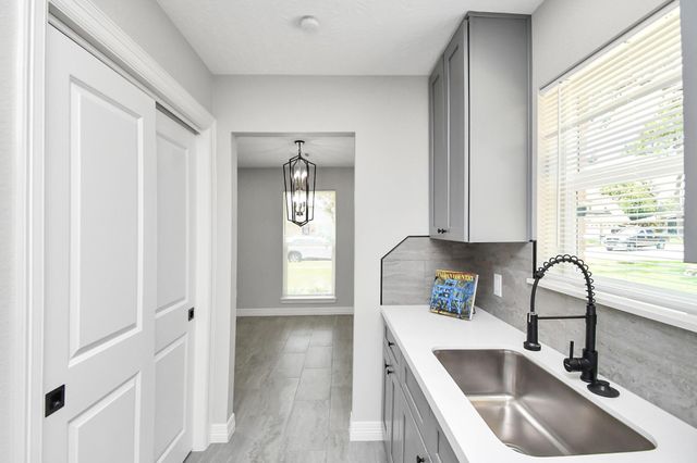 9726 Springmont Drive, Houston, TX 77080