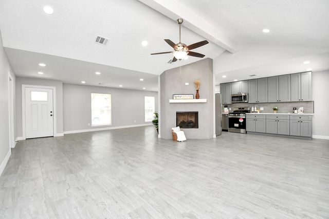 9726 Springmont Drive, Houston, TX 77080