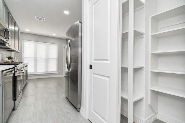 9726 Springmont Drive, Houston, TX 77080