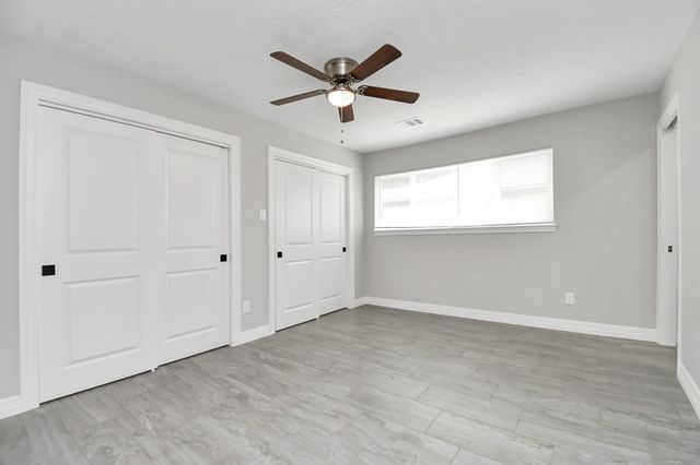 9726 Springmont Drive, Houston, TX 77080