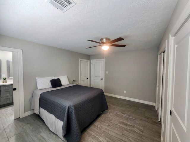 9726 Springmont Drive, Houston, TX 77080