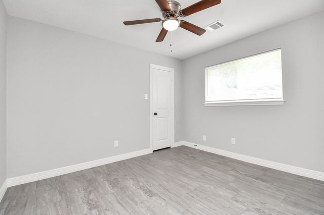 9726 Springmont Drive, Houston, TX 77080