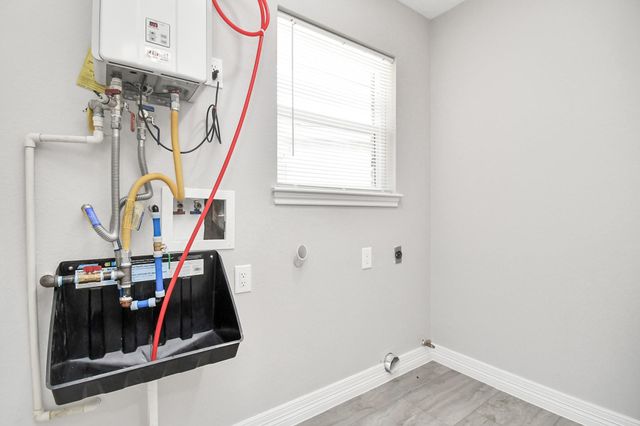 9726 Springmont Drive, Houston, TX 77080