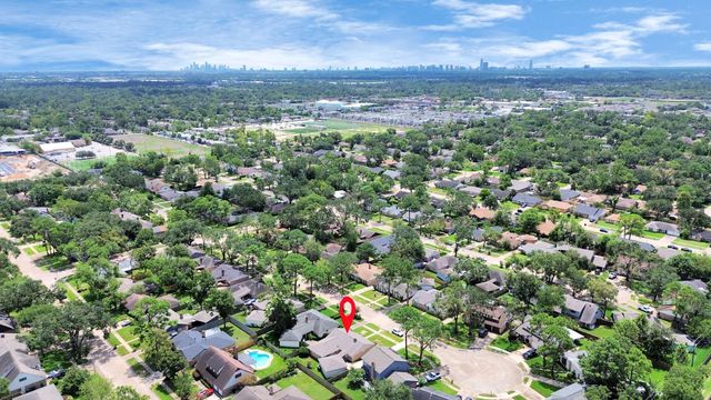 9726 Springmont Drive, Houston, TX 77080