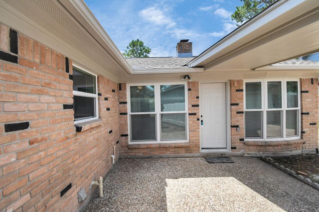 9726 Springmont Drive, Houston, TX 77080