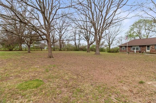 5212 N Galvin Road, Sibley, MO 64088