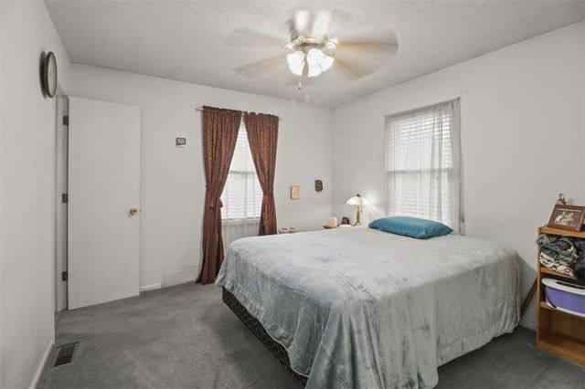 5212 N Galvin Road, Sibley, MO 64088