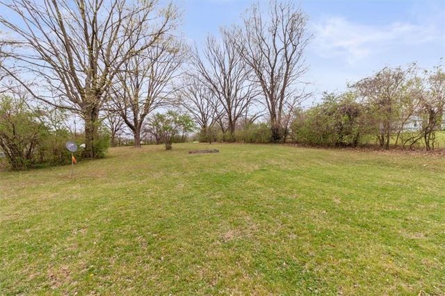 5212 N Galvin Road, Sibley, MO 64088