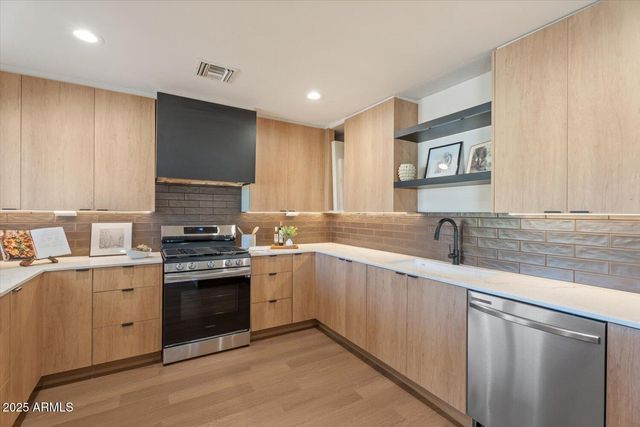 8408 E RANCHO VISTA Drive, Scottsdale, AZ 85251