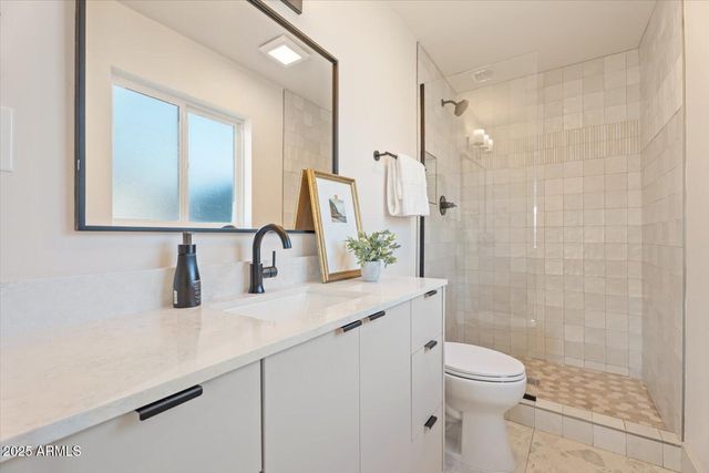 8408 E RANCHO VISTA Drive, Scottsdale, AZ 85251