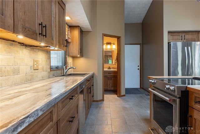 150 Tanglewood Drive, Springboro, OH 45066