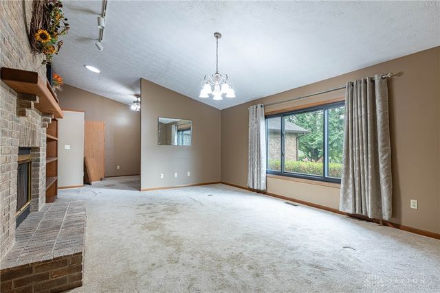 150 Tanglewood Drive, Springboro, OH 45066