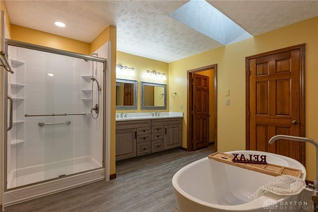 150 Tanglewood Drive, Springboro, OH 45066