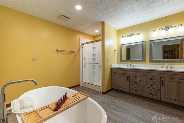 150 Tanglewood Drive, Springboro, OH 45066