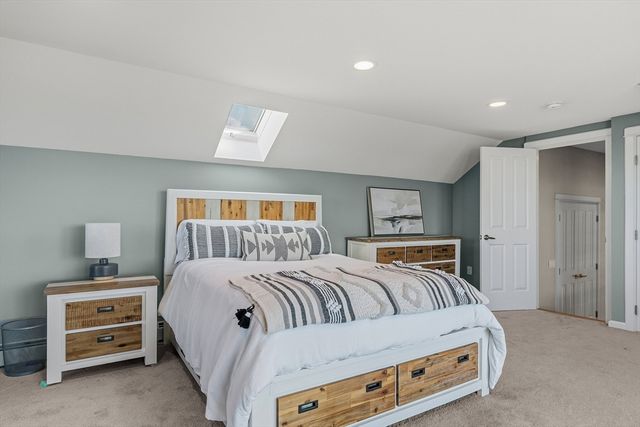 1350 Anthony Rd, Portsmouth, RI 02871