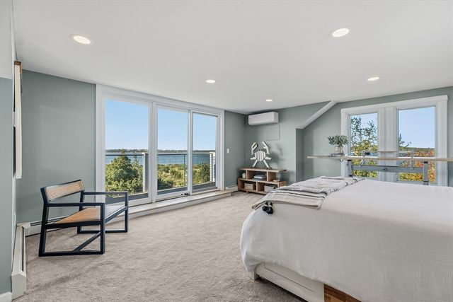 1350 Anthony Rd, Portsmouth, RI 02871