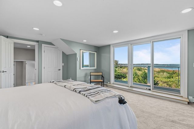 1350 Anthony Rd, Portsmouth, RI 02871