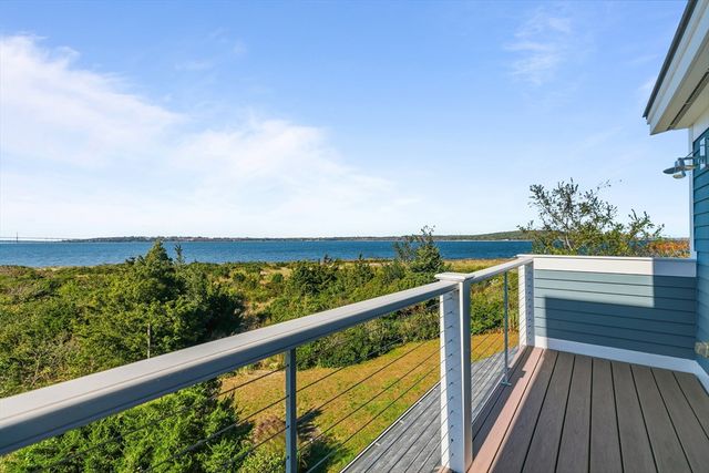 1350 Anthony Rd, Portsmouth, RI 02871