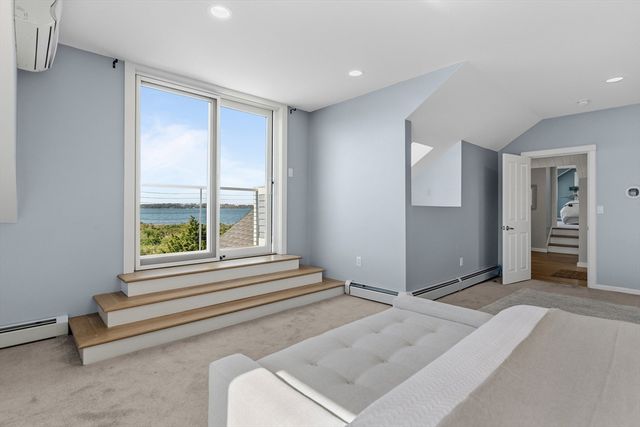 1350 Anthony Rd, Portsmouth, RI 02871