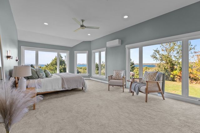 1350 Anthony Rd, Portsmouth, RI 02871