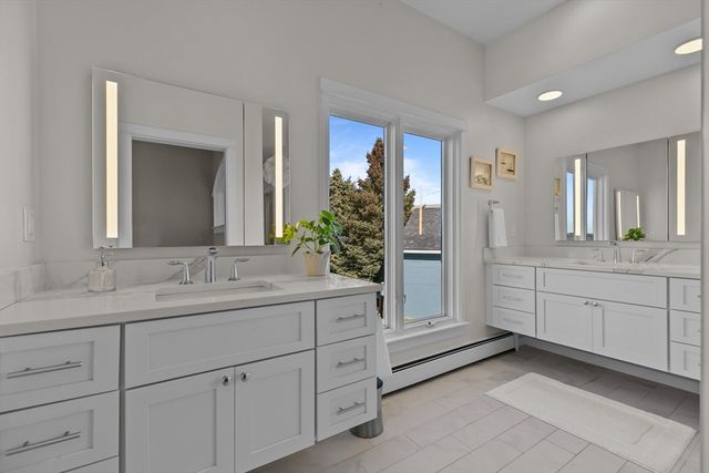 1350 Anthony Rd, Portsmouth, RI 02871