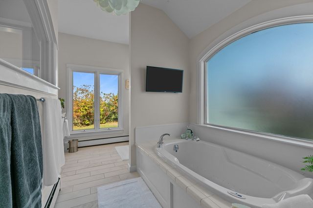 1350 Anthony Rd, Portsmouth, RI 02871