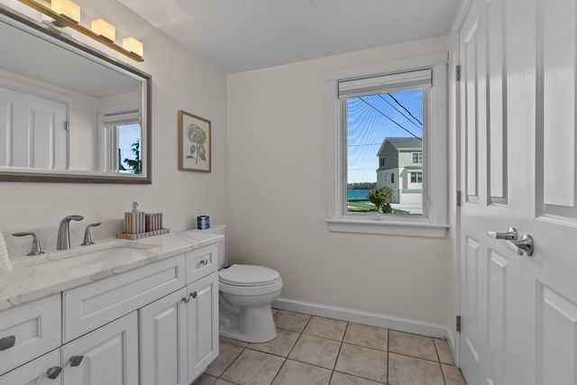 1350 Anthony Rd, Portsmouth, RI 02871