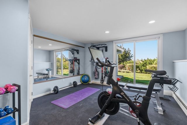 1350 Anthony Rd, Portsmouth, RI 02871