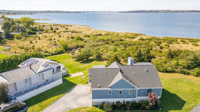 1350 Anthony Rd, Portsmouth, RI 02871