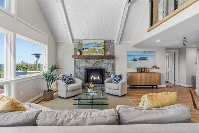 1350 Anthony Rd, Portsmouth, RI 02871