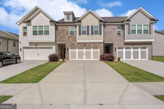 5064 Silver Fox Trail, Oakwood, GA 30566