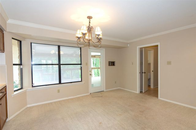 1904 Creekview DR, Round Rock, TX 78681