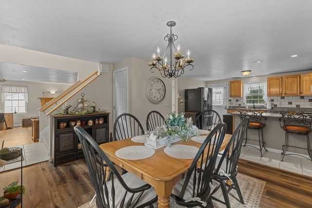 10 Fairfield Drive, Dudley, MA 01571