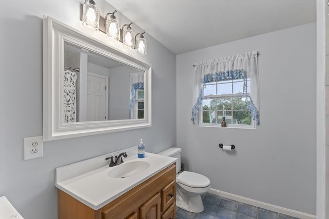 10 Fairfield Drive, Dudley, MA 01571
