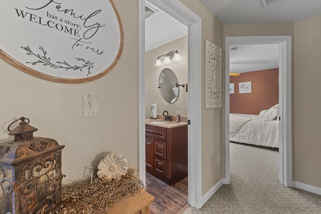 10 Fairfield Drive, Dudley, MA 01571