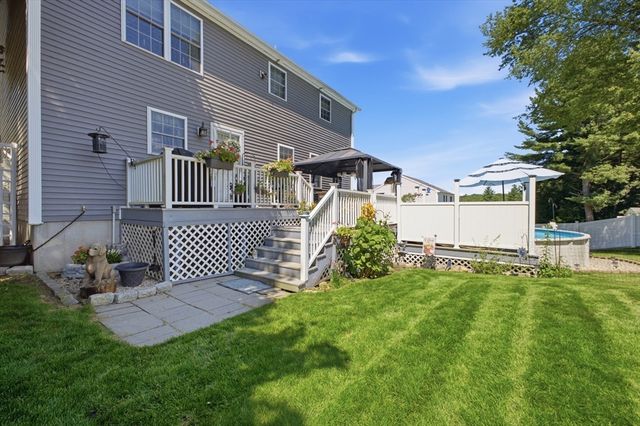 10 Fairfield Drive, Dudley, MA 01571