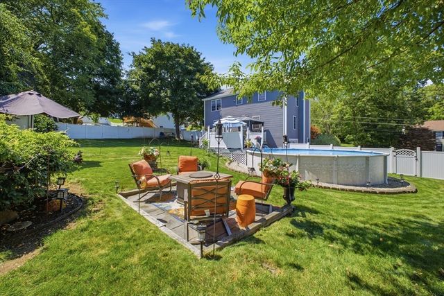 10 Fairfield Drive, Dudley, MA 01571