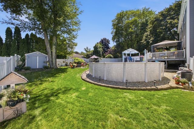 10 Fairfield Drive, Dudley, MA 01571