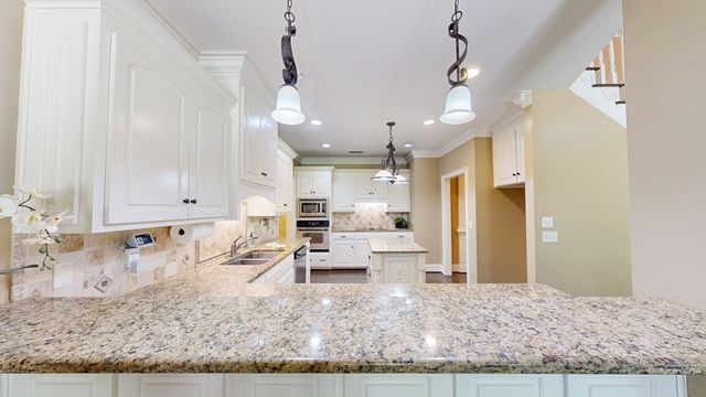 304 Glencoe Way, Dothan, AL 36305
