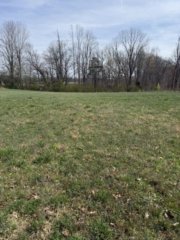121 Magnolia Dr, Red Boiling Springs, TN 37150