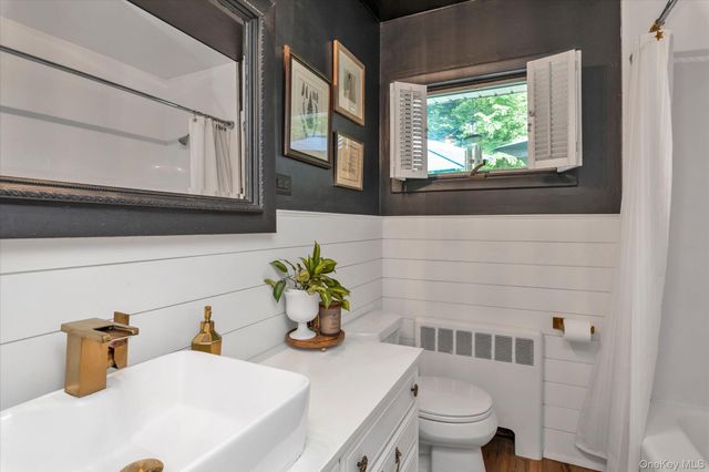 5 Gaines Place, Huntington, NY 11743