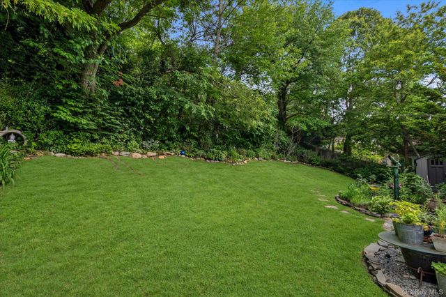 5 Gaines Place, Huntington, NY 11743
