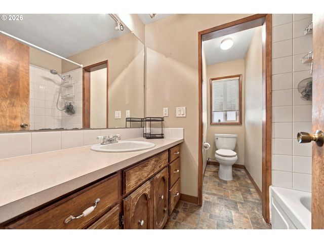 605 Nw 98TH St, Vancouver, WA 98665