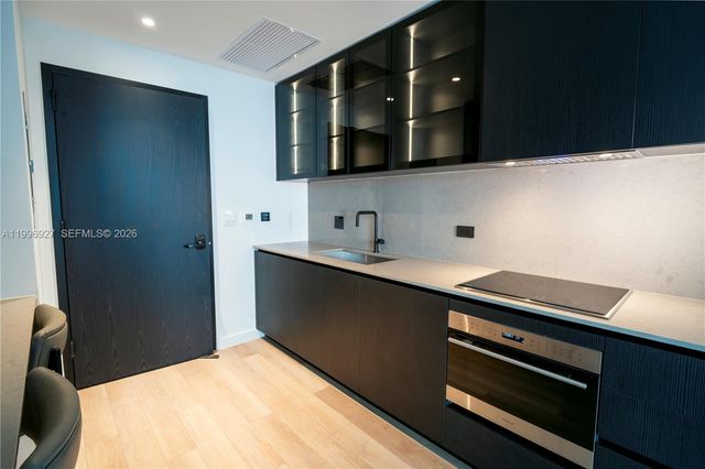 20 NE 11th st 2308, Miami, FL 33132