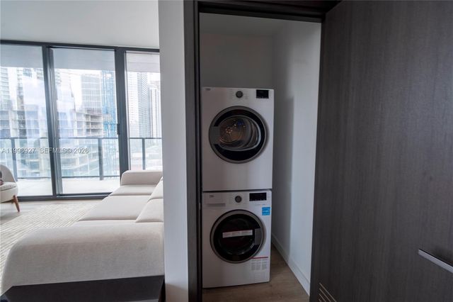 20 NE 11th st 2308, Miami, FL 33132